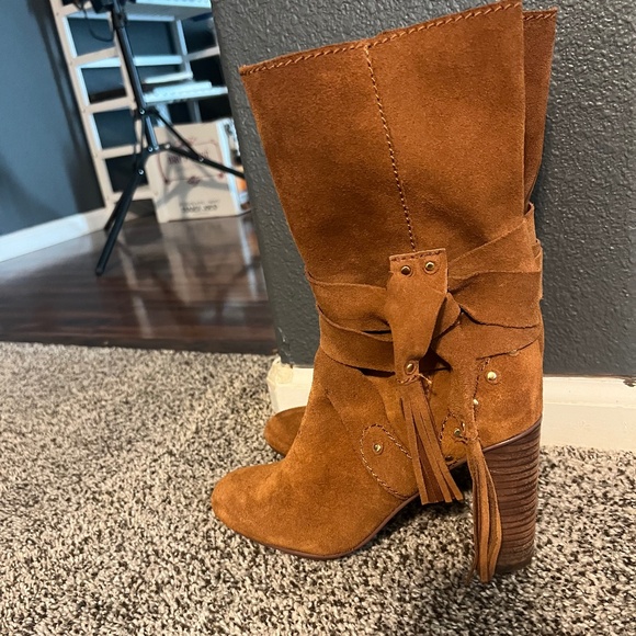 Boots - Picture 1 of 2